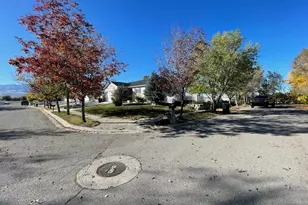 635 E Wildrose Dr N, Grantsville, UT 84029 - Photo 31