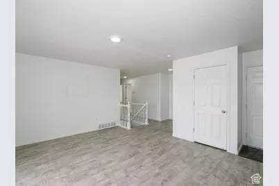 635 E Wildrose Dr N, Grantsville, UT 84029 - Photo 11