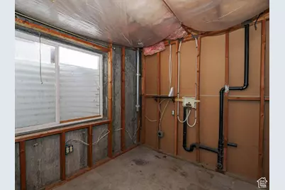 635 E Wildrose Dr N, Grantsville, UT 84029 - Photo 27