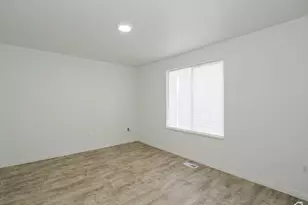 635 E Wildrose Dr N, Grantsville, UT 84029 - Photo 23