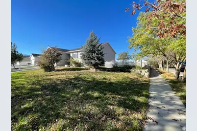 635 E Wildrose Dr N, Grantsville, UT 84029 - Photo 5