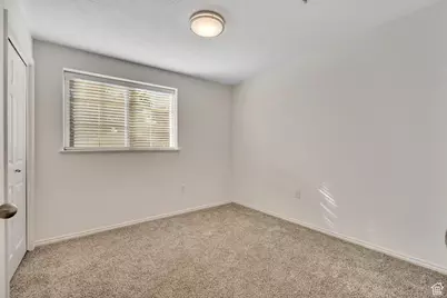 325 W 700 N #14, Salt Lake City, UT 84103 - Photo 17