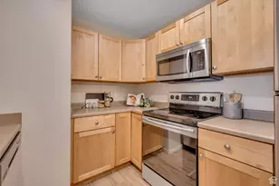 325 W 700 N, Salt Lake City, UT 84103 - Photo 9