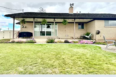 142 N 300 W, Vernal, UT 84078 - Photo 23