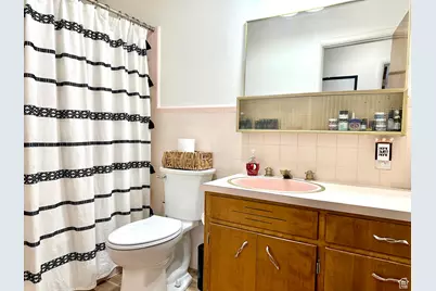 142 N 300 W, Vernal, UT 84078 - Photo 13