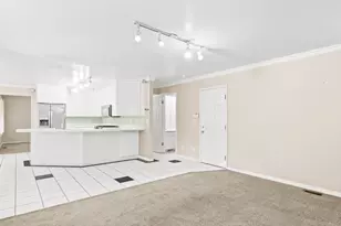 718 E 200 S, Bountiful, UT 84010 - Photo 3