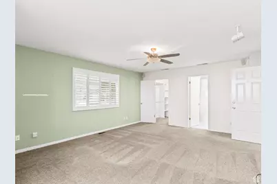718 E 200 S, Bountiful, UT 84010 - Photo 11