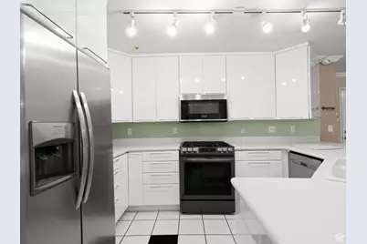 718 E 200 S, Bountiful, UT 84010 - Photo 7