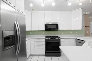 718 E 200 S, Bountiful, UT 84010 - Photo 7