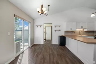 24 W Malstrom Ct, Murray, UT 84107 - Photo 7