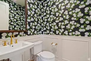 6748 W Splash Wy, South Jordan, UT 84009 - Photo 31