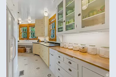 252 N 400 E, Centerville, UT 84014 - Photo 25