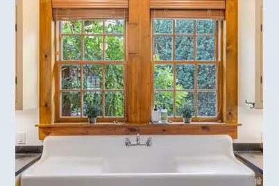 252 N 400 E, Centerville, UT 84014 - Photo 27