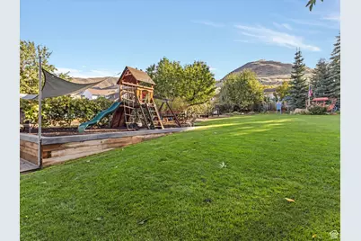 252 N 400 E, Centerville, UT 84014 - Photo 101