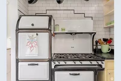 252 N 400 E, Centerville, UT 84014 - Photo 31