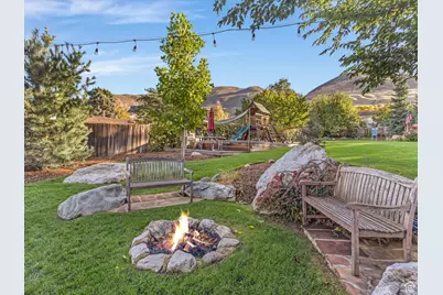 252 N 400 E, Centerville, UT 84014 - Photo 95