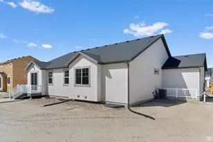 6754 N Desert Crk, Eagle Mountain, UT 84005 - Photo 3