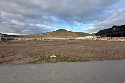 9753 N Belle St #810, Eagle Mountain, UT 84005 - Photo 3