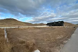 9753 N Belle St, Eagle Mountain, UT 84005 - Photo 1