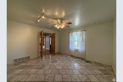 2745 N 2500 W, Maeser, UT 84078 - Photo 13