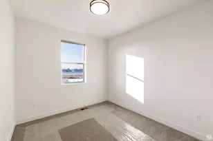 232 N Rick Way W, Clearfield, UT 84015 - Photo 15