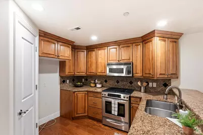 2665 E Parleys Way #210, Salt Lake City, UT 84109 - Photo 3