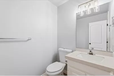 1975 E 1425 N, Layton, UT 84040 - Photo 27