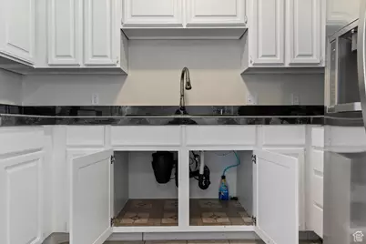 947 Canyon Rd S #15, Ogden, UT 84404 - Photo 11