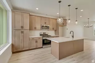 10993 S Freestone Dr W, South Jordan, UT 84009 - Photo 3