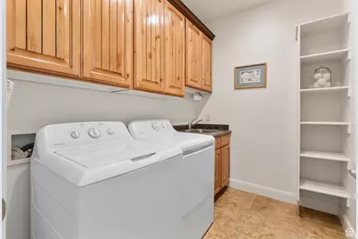 993 N Las Entradas Dr, Washington, UT 84780 - Photo 17