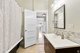 310 S 300 E, Salt Lake City, UT 84111 - Photo 19