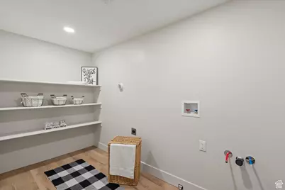 747 Woodridge Dr, Layton, UT 84040 - Photo 25