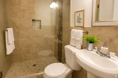 1336 N Mandalay Rd, Salt Lake City, UT 84116 - Photo 9