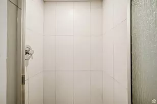 1977 E Sylvan Ave, Salt Lake City, UT 84108 - Photo 31