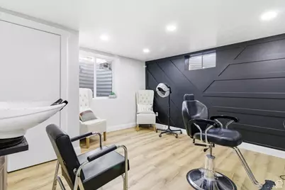 564 S Main St, Gunnison, UT 84634 - Photo 25