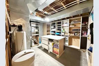 1046 N Cedarwood Blvd N, Tooele, UT 84074 - Photo 17