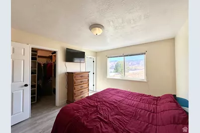 1046 N Cedarwood Blvd N, Tooele, UT 84074 - Photo 9