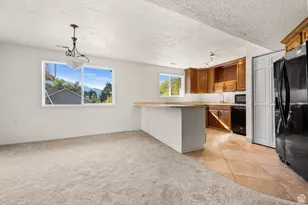 3404 E Enchanted Hills Dr S, Cottonwood Heights, UT 84121 - Photo 3