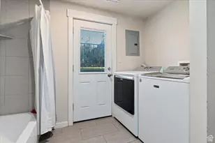 698 N Brook Ave E, Tooele, UT 84074 - Photo 23