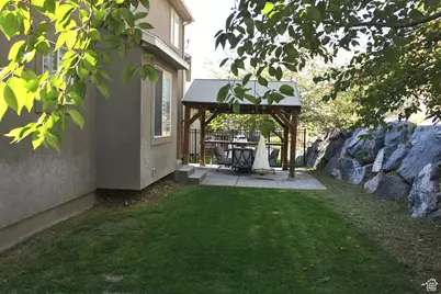 10412 N Bayhill Dr N, Cedar Hills, UT 84062 - Photo 41
