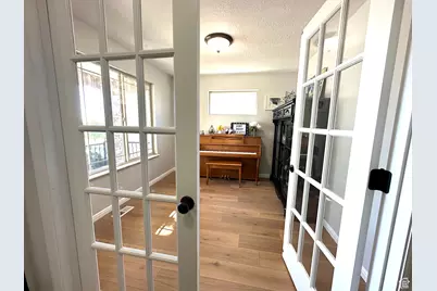 10412 N Bayhill Dr N, Cedar Hills, UT 84062 - Photo 3