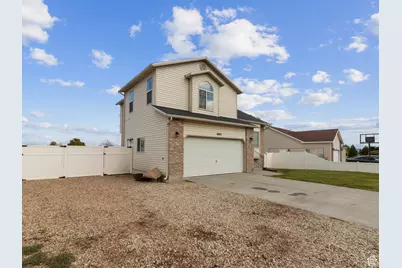 6401 S High Bluff Dr, West Valley, UT 84118 - Photo 3