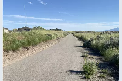 6401 S High Bluff Dr, West Valley, UT 84118 - Photo 5