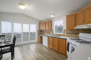 11310 S Hidden Vale Ln, Sandy, UT 84070 - Photo 13