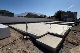 735 S Harrison Dr, Springville, UT 84663 - Photo 3