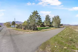 1760 W 3000 S, Daniel, UT 84032 - Photo 3