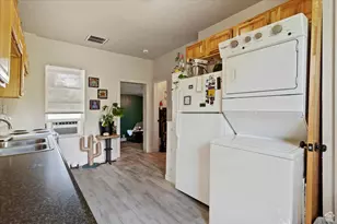 1175 S 300 E, Salt Lake City, UT 84111 - Photo 25