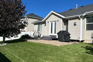 95 W 2400 N, Layton, UT 84041 - Photo 3