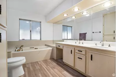 89 W Evening Star Way S, Sandy, UT 84070 - Photo 27