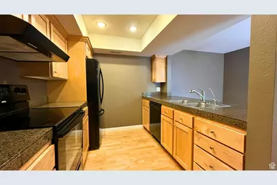 110 S 800 E #402, Salt Lake City, UT 84102 - Photo 3